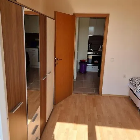 Lägenhet Sunny Family 302,