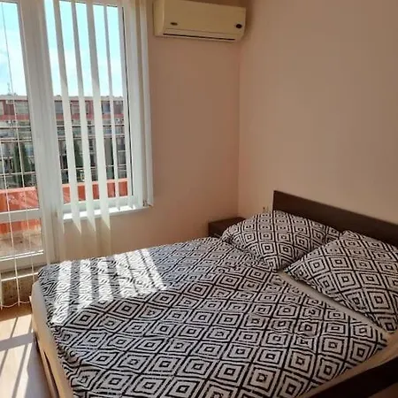 Sunny Family 302, * Slăntjev Brjag